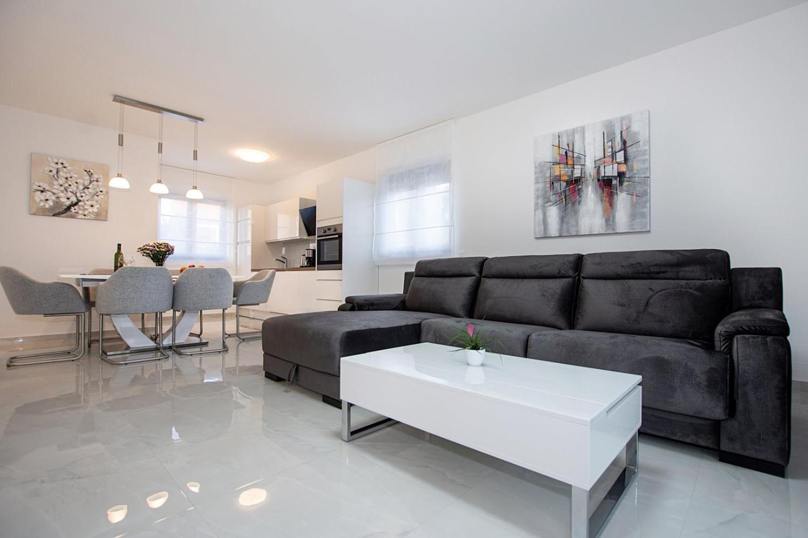 Villa Stella - Crowonder Luxury Rent 图兰杰 外观 照片